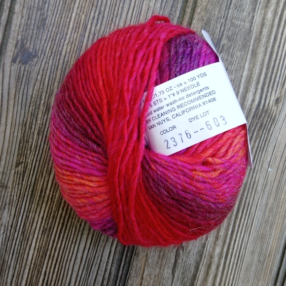 Trendsetter Yarns Wool Acrylic Colorful Skein Crocheting Knitting - Picture 5 of 9